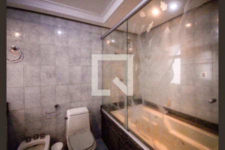 Apartamento à venda com 560m², 4 quartos e 5 vagas Apartamento à venda com 560m², 4 quartos e 5 vagasBanheiro do Quarto 1