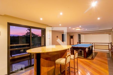 Apartamento à venda com 560m², 4 quartos e 5 vagas Apartamento à venda com 560m², 4 quartos e 5 vagasÁrea comum - Sala de Jogos