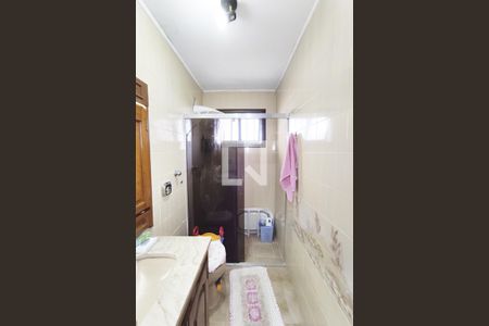 Casa de condomínio à venda com 185m², 6 quartos e 3 vagas Casa de condomínio à venda com 185m², 6 quartos e 3 vagasBanheiro 1