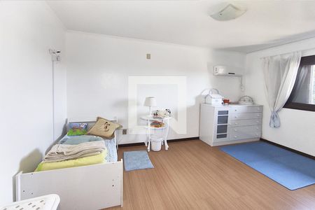 Casa de condomínio à venda com 185m², 6 quartos e 3 vagas Casa de condomínio à venda com 185m², 6 quartos e 3 vagasQuarto