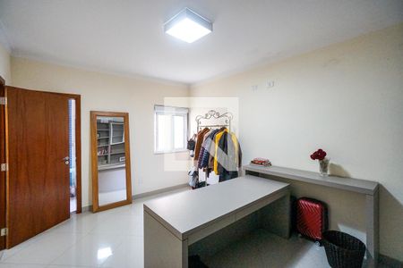 Casa à venda com 280m², 4 quartos e 4 vagasSuíte 04