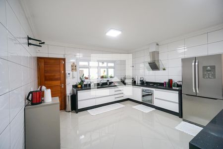 Casa à venda com 280m², 4 quartos e 4 vagasCopa e cozinha