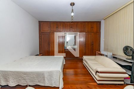 Apartamento à venda com 295m², 4 quartos e 4 vagas Apartamento à venda com 295m², 4 quartos e 4 vagasQuarto