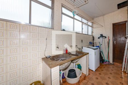 Apartamento à venda com 295m², 4 quartos e 4 vagas Apartamento à venda com 295m², 4 quartos e 4 vagasÁrea de Serviço