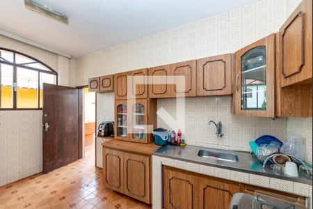 Apartamento à venda com 295m², 4 quartos e 4 vagas Apartamento à venda com 295m², 4 quartos e 4 vagasCozinha