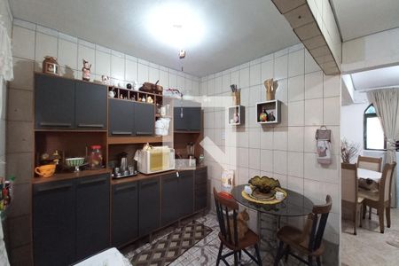 Casa à venda com 130m², 3 quartos e 2 vagas Casa à venda com 130m², 3 quartos e 2 vagasCozinha