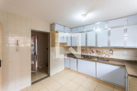 Casa à venda com 340m², 4 quartos e 3 vagasCozinha