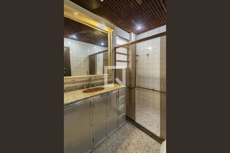 Casa à venda com 340m², 4 quartos e 3 vagasBanheiro