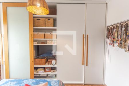 Apartamento à venda com 47m², 1 quarto e 1 vaga Apartamento à venda com 47m², 1 quarto e 1 vagaArmário do Quarto