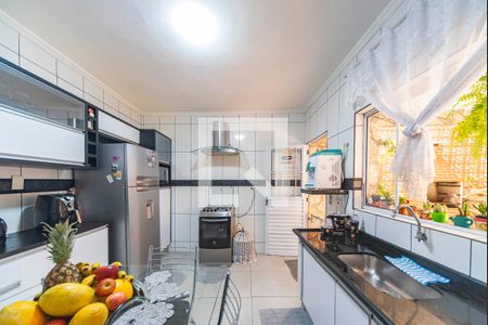 Casa à venda com 133m², 3 quartos e 1 vaga Casa à venda com 133m², 3 quartos e 1 vagaCozinha