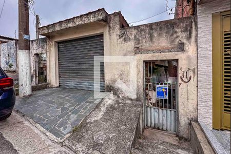 Casa à venda com 133m², 3 quartos e 1 vaga Casa à venda com 133m², 3 quartos e 1 vagaFachada