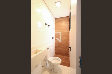 Casa à venda com 174m², 3 quartos e 3 vagas Casa à venda com 174m², 3 quartos e 3 vagasBanheiro da Suíte 2