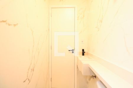 Casa à venda com 174m², 3 quartos e 3 vagas Casa à venda com 174m², 3 quartos e 3 vagasBanheiro da Suíte 2