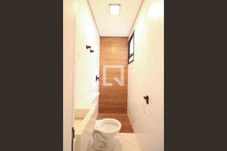 Casa à venda com 174m², 3 quartos e 3 vagas Casa à venda com 174m², 3 quartos e 3 vagasBanheiro da Suíte 2