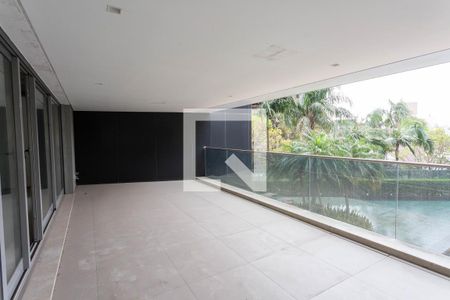 Apartamento à venda com 509m², 3 quartos e 4 vagasSacada da sala