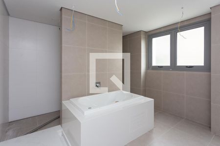 Apartamento à venda com 509m², 3 quartos e 4 vagasBanheiro 2 da Suite 1