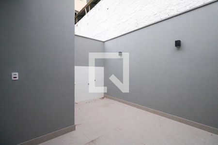 Casa à venda com 174m², 3 quartos e 3 vagas Casa à venda com 174m², 3 quartos e 3 vagasÁrea de Serviço