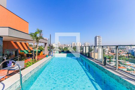 Studio à venda com 28m², 1 quarto e sem vaga Studio à venda com 28m², 1 quarto e sem vagaÁrea comum - Piscina