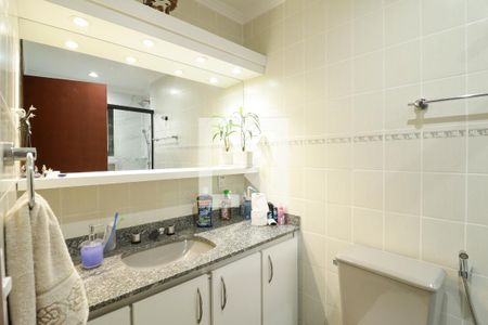 Apartamento à venda com 125m², 3 quartos e 3 vagas Apartamento à venda com 125m², 3 quartos e 3 vagasBanheiro da Suíte