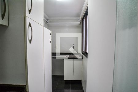 Apartamento à venda com 84m², 2 quartos e 1 vagaÁrea de Serviço