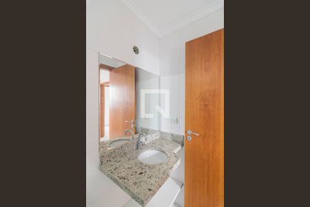 Apartamento à venda com 62m², 2 quartos e 2 vagas Apartamento à venda com 62m², 2 quartos e 2 vagasBanheiro da Suite