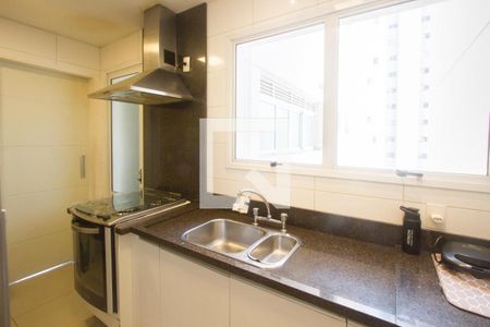 Apartamento à venda com 121m², 3 quartos e 2 vagas Apartamento à venda com 121m², 3 quartos e 2 vagasCozinha