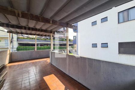 Casa à venda com 120m², 2 quartos e 1 vaga Casa à venda com 120m², 2 quartos e 1 vagaTerraço