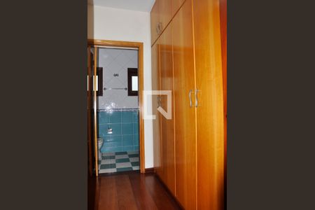 Casa à venda com 570m², 5 quartos e 6 vagasDetalhe - Closet