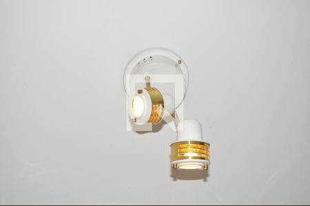 Casa à venda com 570m², 5 quartos e 6 vagasBanheiro do Hall de entrada