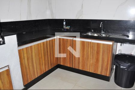 Casa à venda com 570m², 5 quartos e 6 vagasChurrasqueira