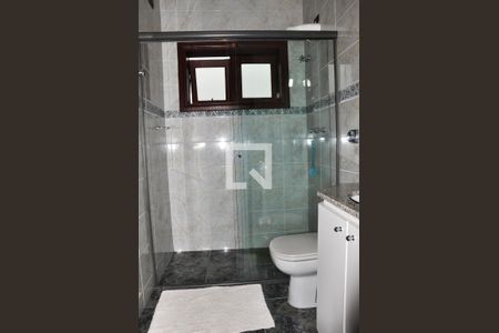 Casa à venda com 570m², 5 quartos e 6 vagasDetalhe - Suíte