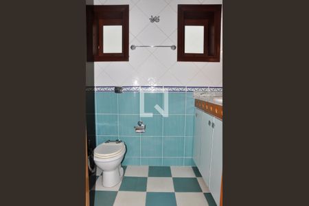 Casa à venda com 570m², 5 quartos e 6 vagasDetalhe - Suíte