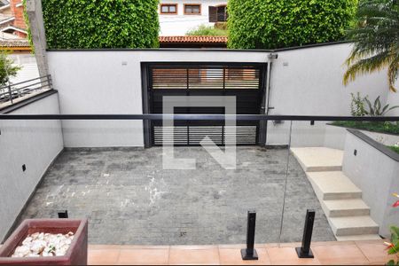 Casa à venda com 570m², 5 quartos e 6 vagasDetalhe - Vista da Varanda da Sala