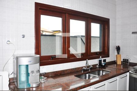 Casa à venda com 570m², 5 quartos e 6 vagasDetalhe - Cozinha