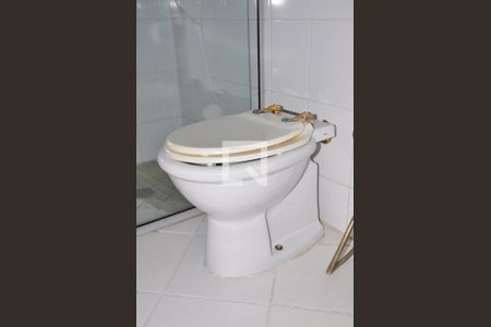 Casa à venda com 570m², 5 quartos e 6 vagasDetalhe - Suíte