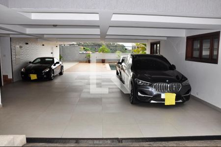 Casa à venda com 570m², 5 quartos e 6 vagasGaragem