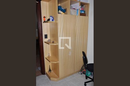 Casa à venda com 570m², 5 quartos e 6 vagasDetalhe - Escritório