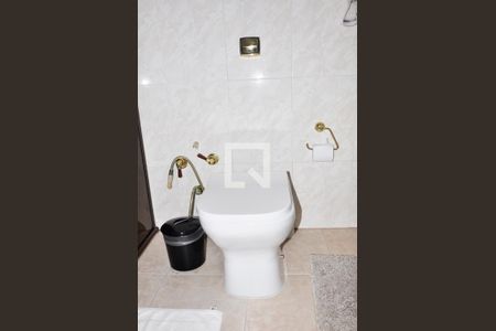 Casa à venda com 570m², 5 quartos e 6 vagasDetalhe - Suíte