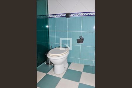 Casa à venda com 570m², 5 quartos e 6 vagasDetalhe - Suíte