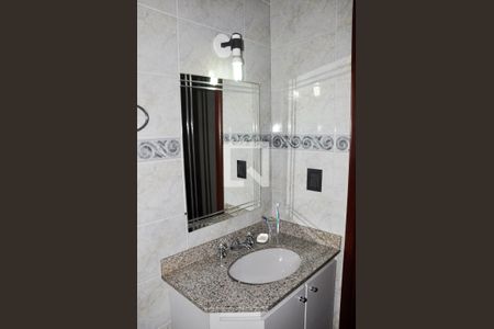 Casa à venda com 570m², 5 quartos e 6 vagasDetalhe - Suíte