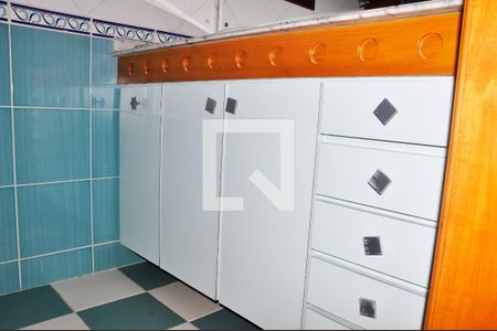 Casa à venda com 570m², 5 quartos e 6 vagasDetalhe - Suíte