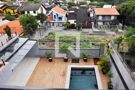 Casa à venda com 570m², 5 quartos e 6 vagasDetalhe - Vista do Varanda do Quarto 02 com Suíte