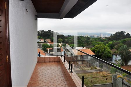 Casa à venda com 570m², 5 quartos e 6 vagasDetalhe - Varanda