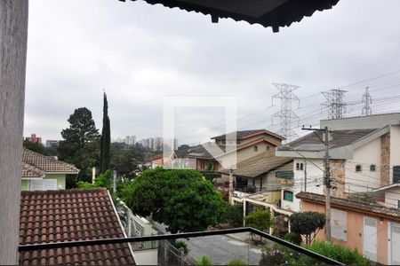 Casa à venda com 570m², 5 quartos e 6 vagasDetalhe - Vista da Varanda do Quarto 01 com Suíte
