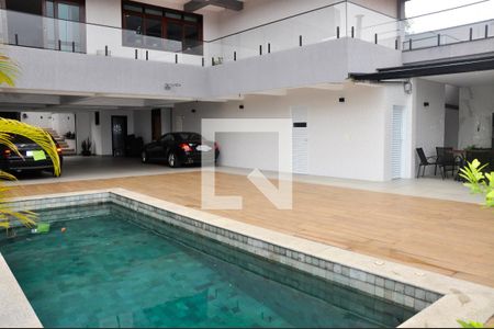 Casa à venda com 570m², 5 quartos e 6 vagasPiscina