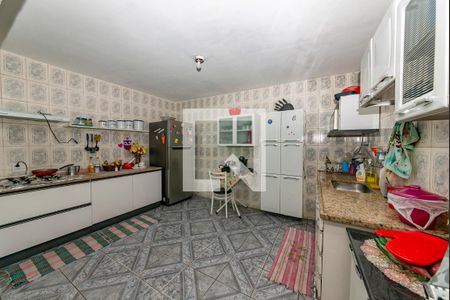 Casa à venda com 297m², 5 quartos e 1 vaga Casa à venda com 297m², 5 quartos e 1 vagaCozinha