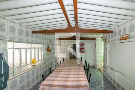 Casa à venda com 297m², 5 quartos e 1 vaga Casa à venda com 297m², 5 quartos e 1 vagaCozinha