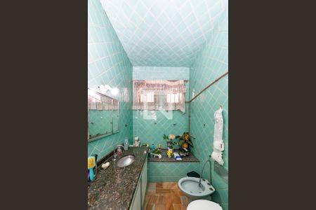 Casa à venda com 297m², 5 quartos e 1 vaga Casa à venda com 297m², 5 quartos e 1 vagaBanheiro Social