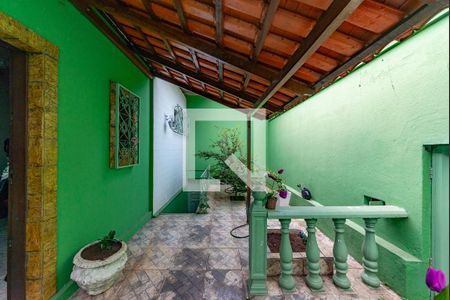 Casa à venda com 297m², 5 quartos e 1 vaga Casa à venda com 297m², 5 quartos e 1 vagaVaranda