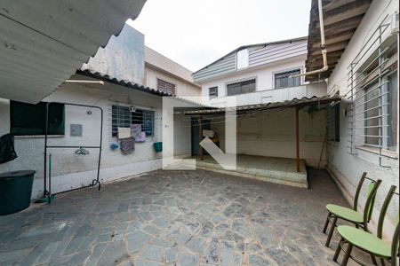 Casa à venda com 297m², 5 quartos e 1 vaga Casa à venda com 297m², 5 quartos e 1 vagaQuintal